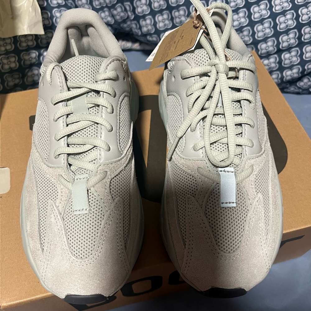 Yeezy Boost 700